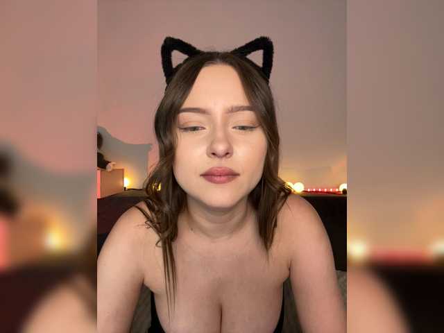 Lisuniyaa live cam on BongaCams
