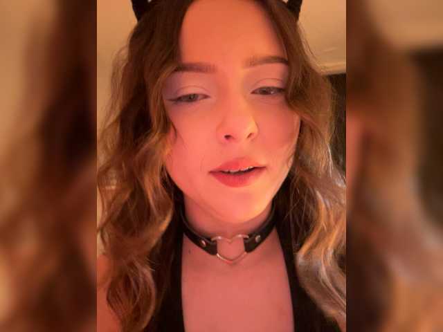 Lisuniyaa live cam on BongaCams