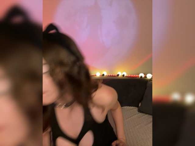 Lisuniyaa live cam on BongaCams