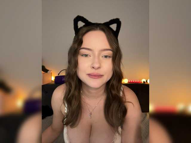 Lisuniyaa live cam on BongaCams