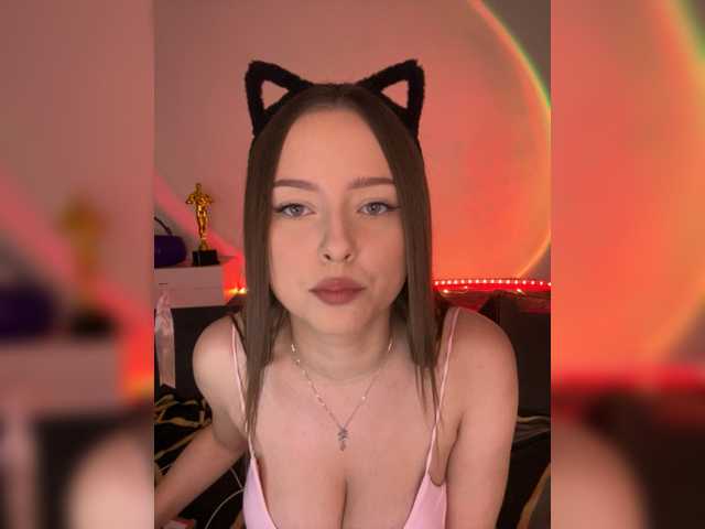 Lisuniyaa live cam on BongaCams
