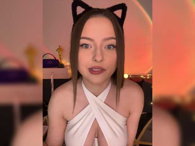 Lisuniyaa live cam on BongaCams