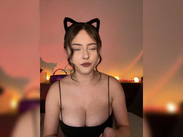 Lisuniyaa live cam on BongaCams