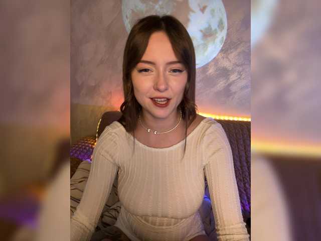 Lisuniyaa's BongaCams show and profile