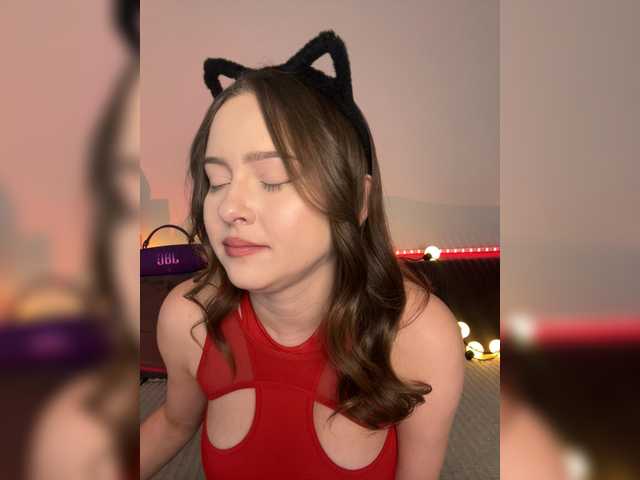 Lisuniyaa live cam on BongaCams