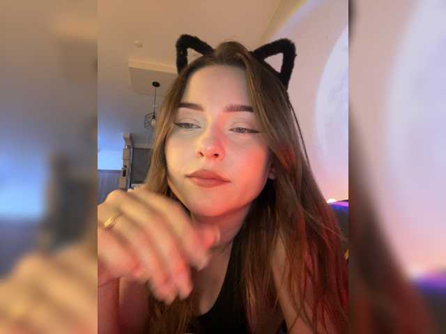 Lisuniyaa live cam on BongaCams