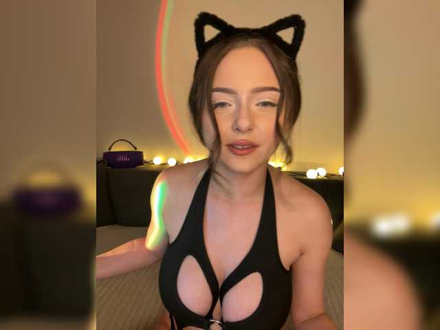 Lisuniyaa live cam on BongaCams
