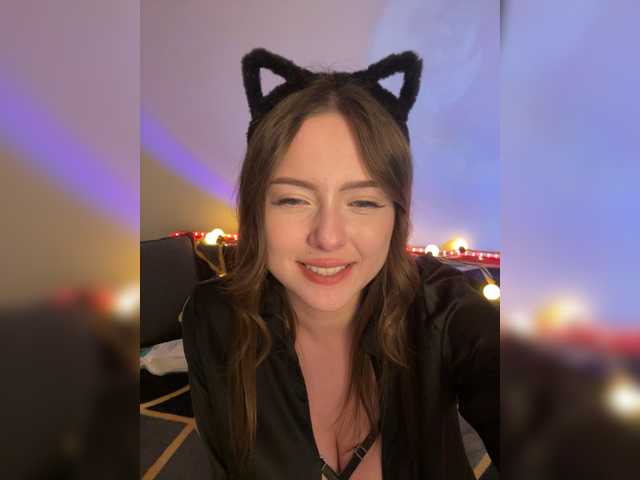 Lisuniyaa live cam on BongaCams
