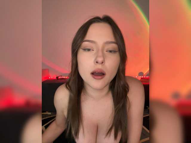 Lisuniyaa live cam on BongaCams