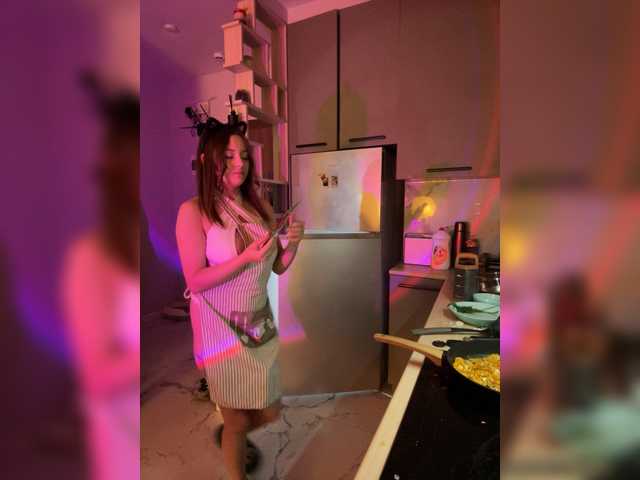 Lisuniyaa live cam on BongaCams