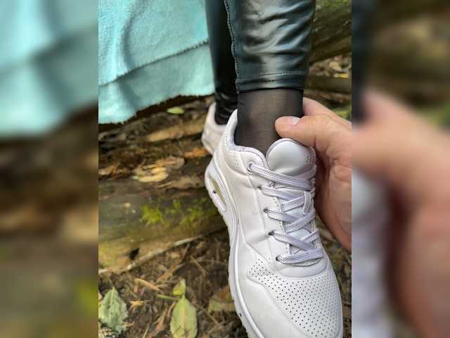 Feet-sweet-little-girl