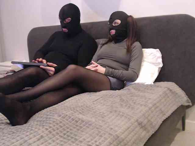 Feet-sweet-little-girl webcam