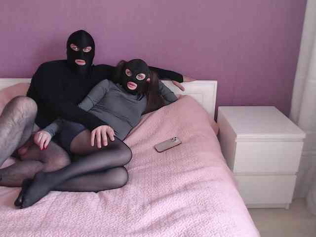Feet-sweet-little-girl webcam