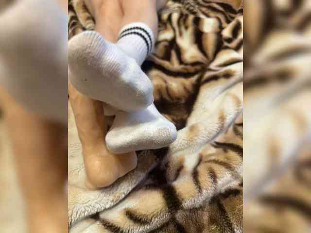 Feet-sweet-little-girl Sex Cam Show