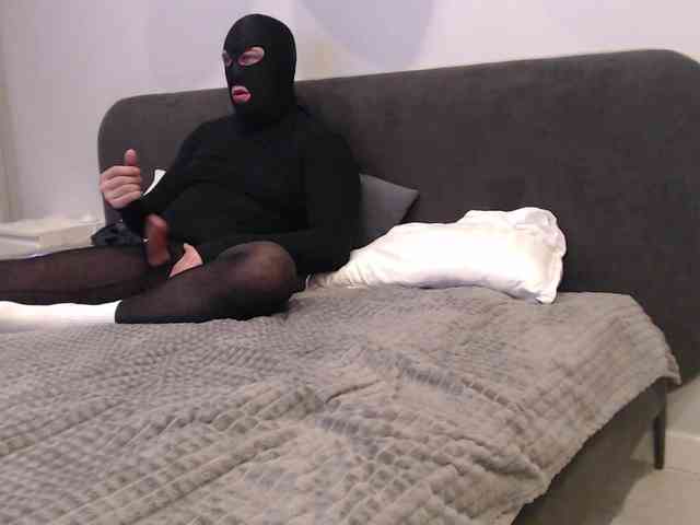 Feet-sweet-little-girl