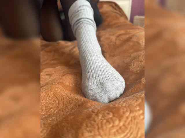 Feet-sweet-little-girl