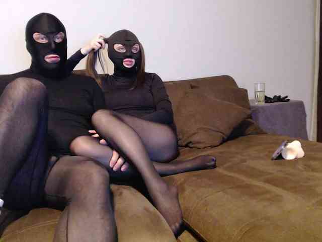 Feet-sweet-little-girl webcam