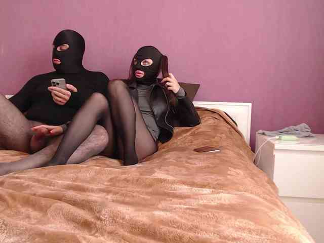 Feet-sweet-little-girl webcam