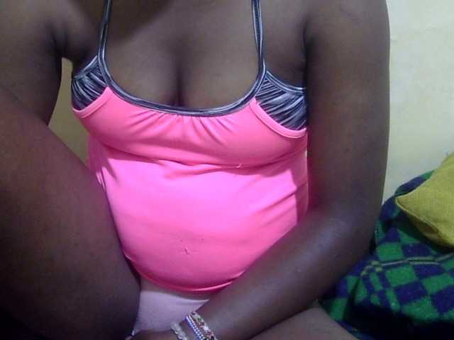 Sweetlove88 live cam on BongaCams