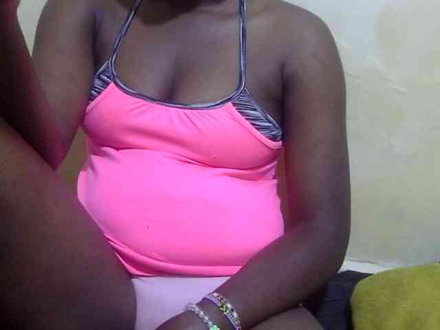 Sweetlove88 webcam