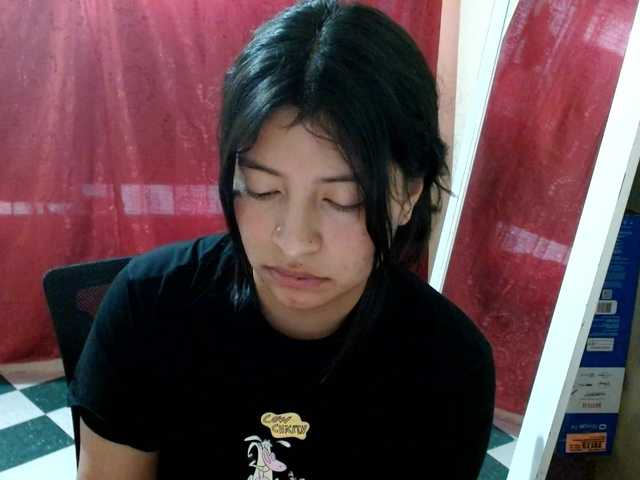 saralo live cam on BongaCams