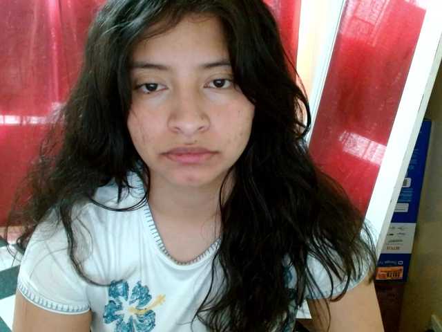 saralo live cam on BongaCams