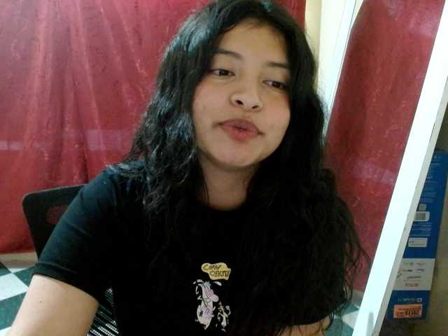saralo live cam on BongaCams