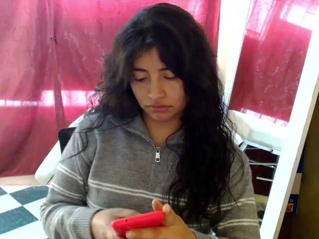 saralo live cam on BongaCams