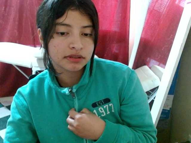 saralo live cam on BongaCams