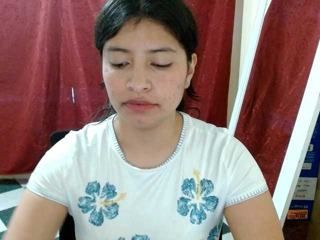 saralo live webcam show