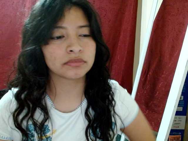saralo live webcam show