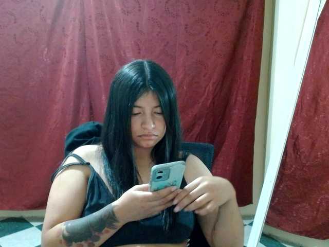 saralo Live Cam on BongaCams