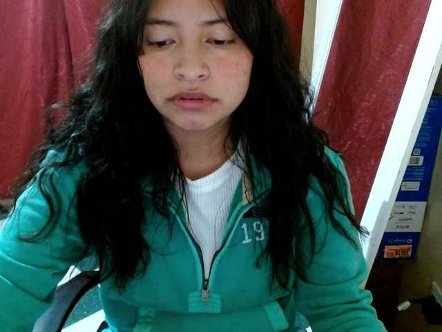saralo live webcam show