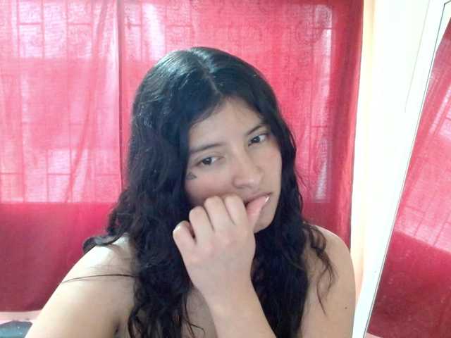 saralo live cam on BongaCams