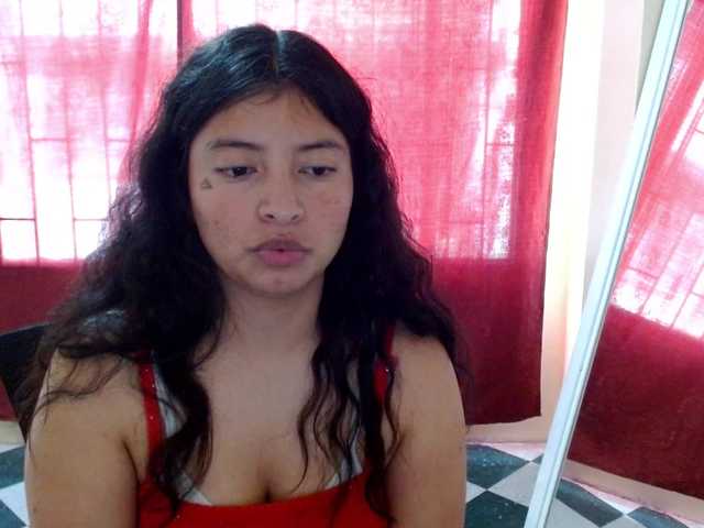 saralo live cam on BongaCams