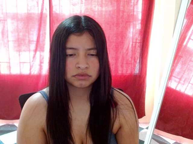 saralo live cam on BongaCams