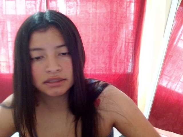 saralo live cam on BongaCams