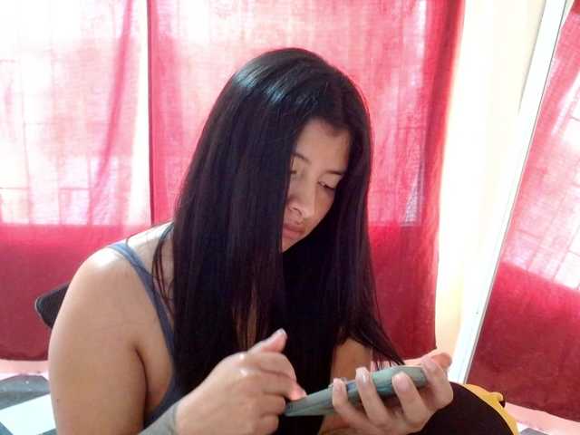 saralo live cam on BongaCams