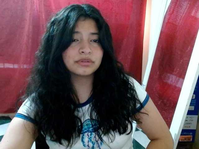 saralo live cam on BongaCams