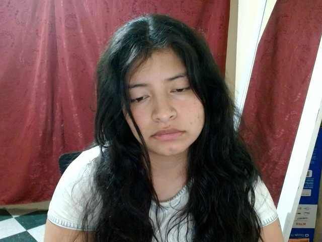 saralo live cam on BongaCams