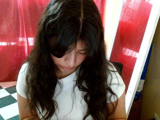 saralo live cam on BongaCams