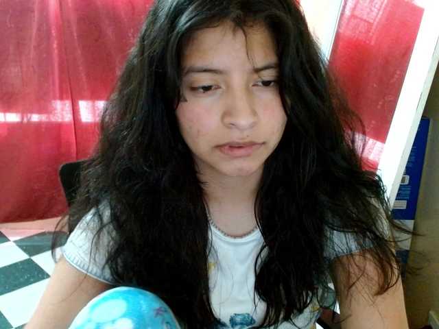 saralo live cam on BongaCams