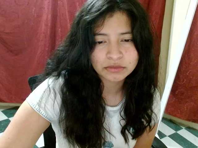 saralo live cam on BongaCams