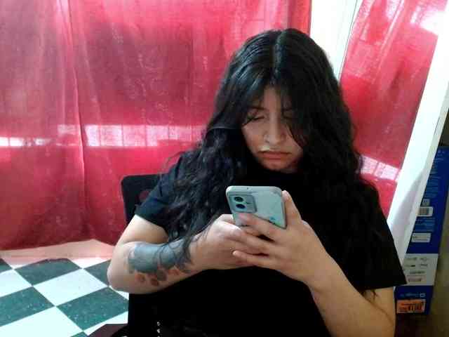 saralo Live Webcam on BongaCams