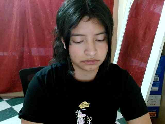 saralo Live Webcam on BongaCams