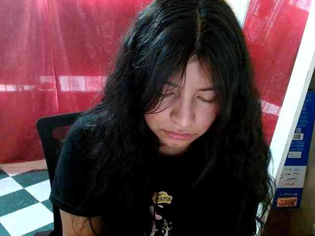 saralo Live Webcam on BongaCams