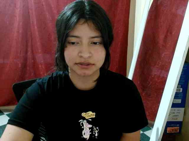 saralo Live Webcam on BongaCams