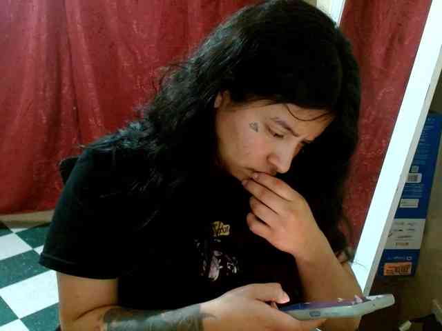 saralo Live Webcam on BongaCams