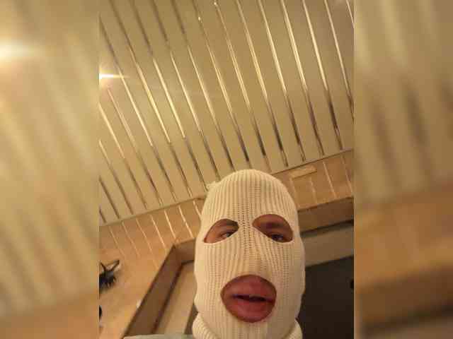 ChaseMePlease webcam