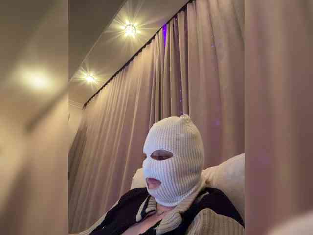 ChaseMePlease webcam